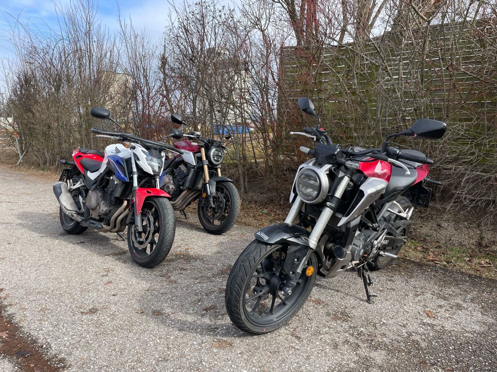 Motorräder der Fahrschule Auböck